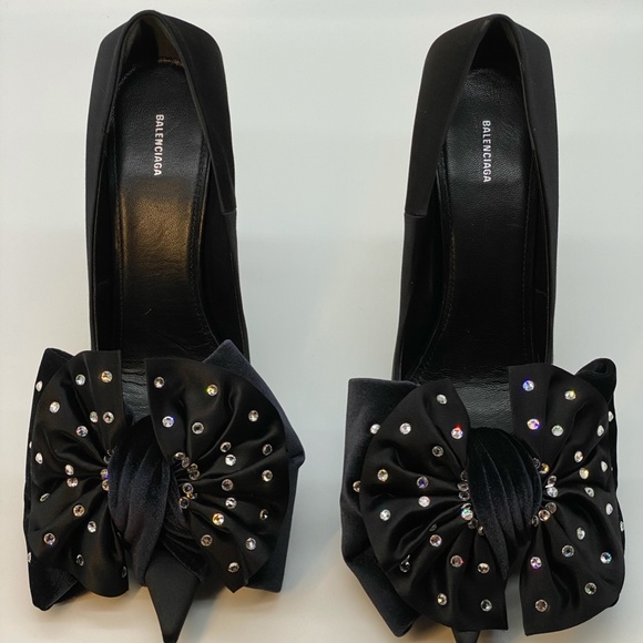 BALENCIAGA Velvet Crystal Bow heels - Picture 8 of 15